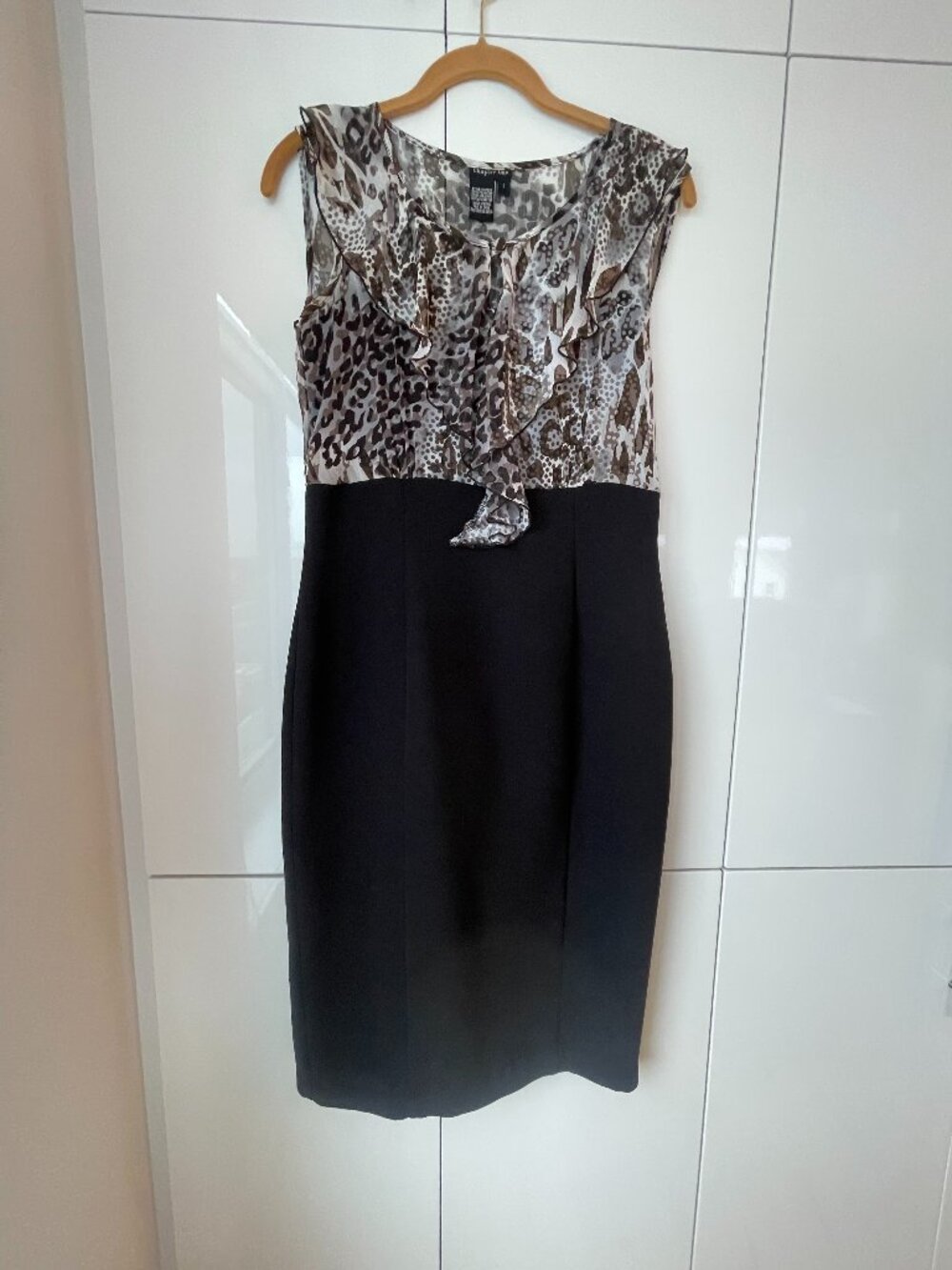 CHAPTER ONE TWO-TONE DRESS - SIZE 4